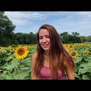 Meet your Posher, Kendra